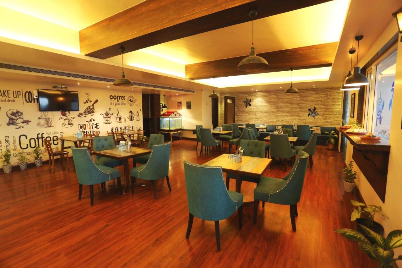 Jalsa Resort Indore Exterior foto