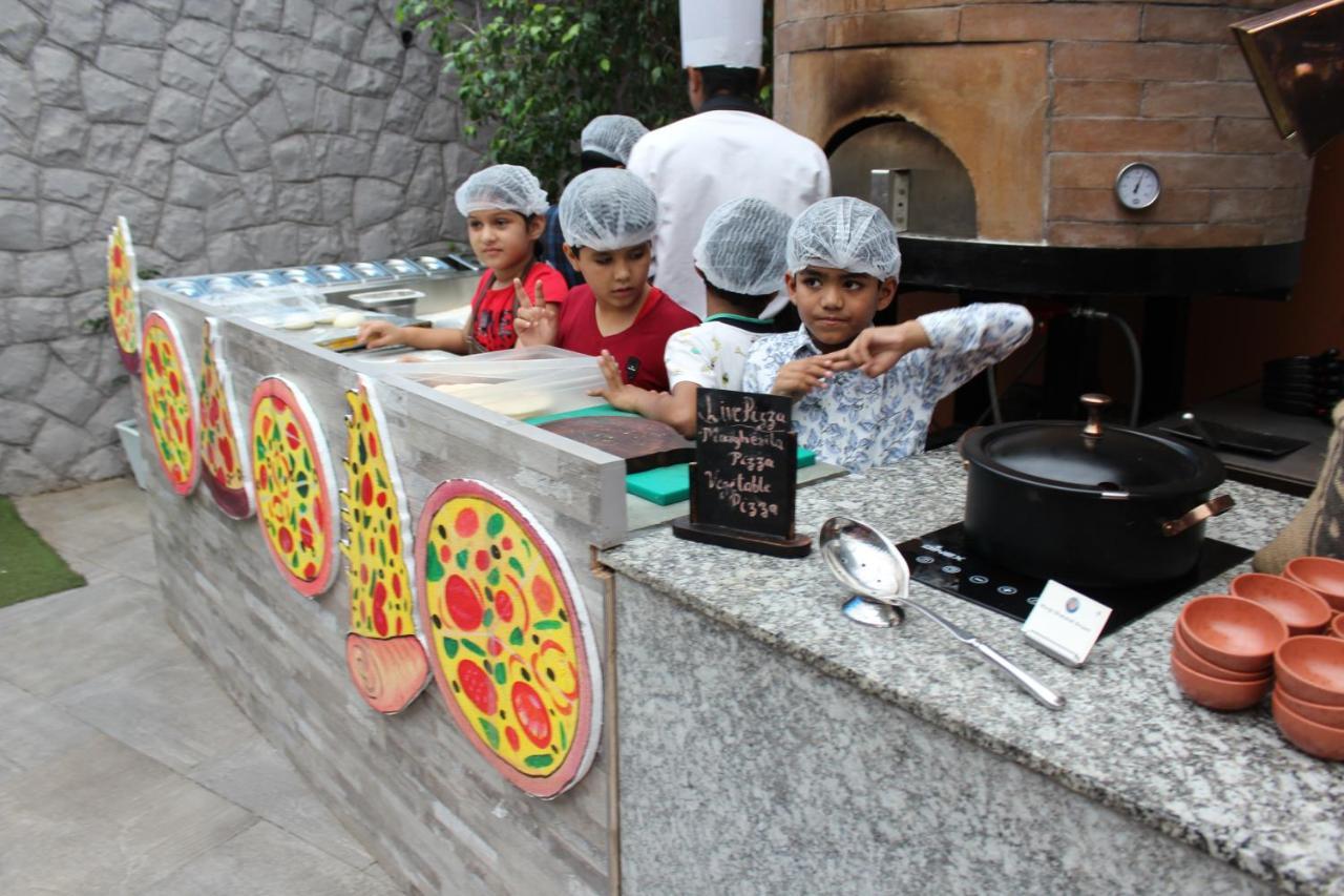 Jalsa Resort Indore Exterior foto